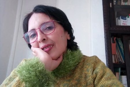 ” لن أكون أنا إلا بين أحضانك ” قصيدة للشاعرة الأستاذة : فاطمة البسريني