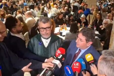 حين يختلط الدين بالسياسة..تضيع الجالية بين البروتوكول والتنظيم المرتبك